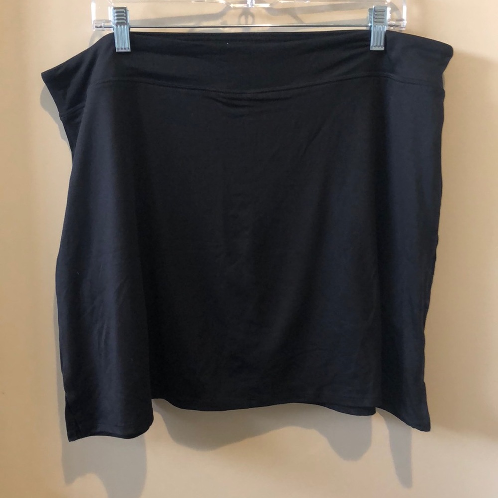 Black  stretchy skort